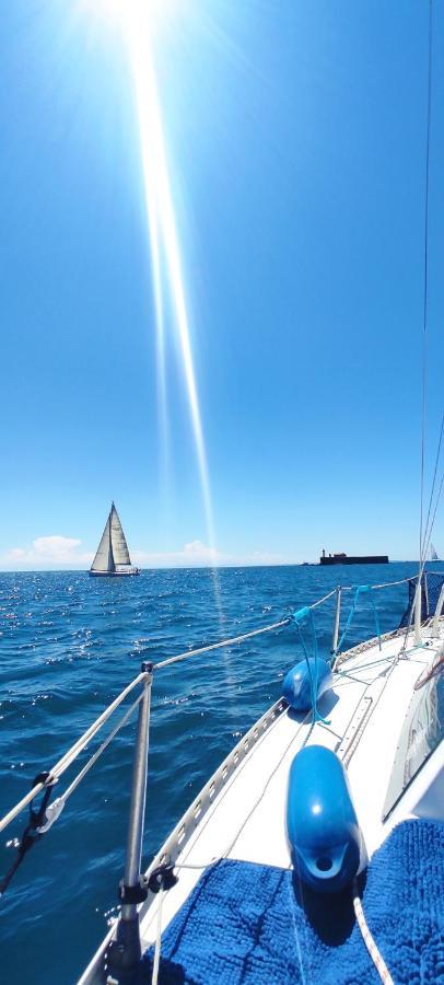 Escale à Sète nuit insolite au fil de l'eau Botel *