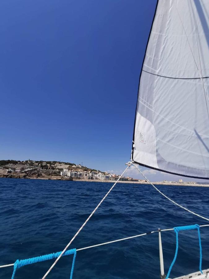 Le Nid Marin,Un Voilier Pour Deux Sete Vieux Port Botel